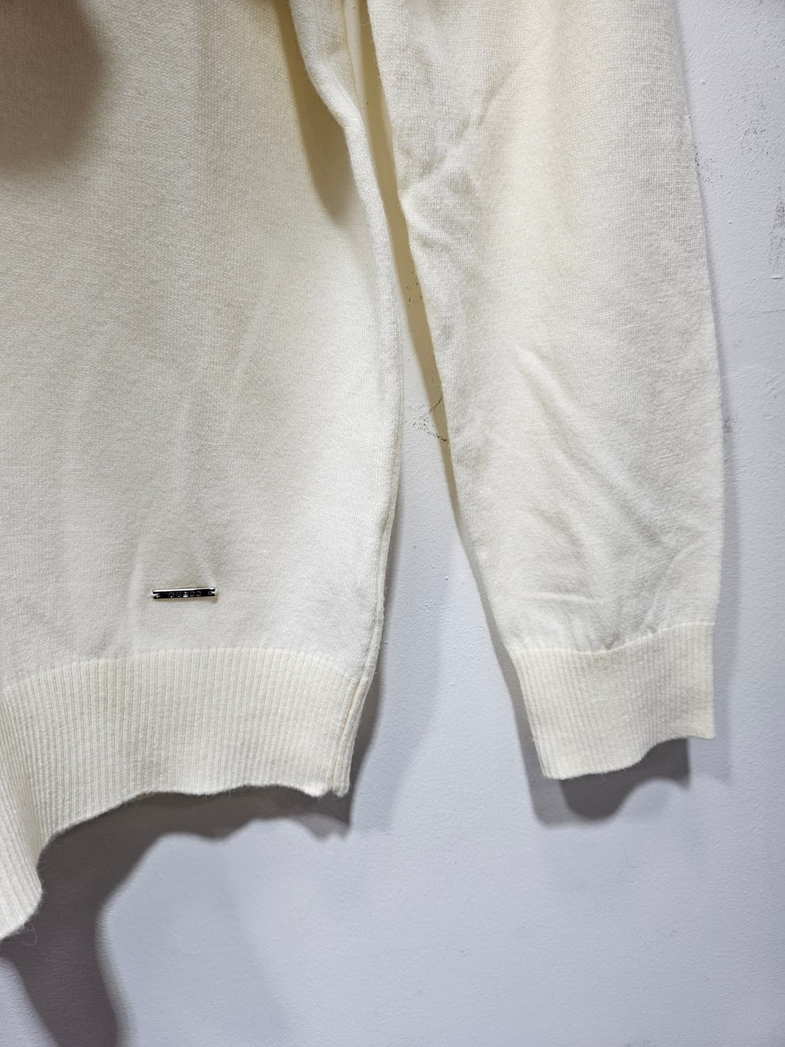 게스(Guess) 아이보리 터틀넥 니트 M 상품이미지7