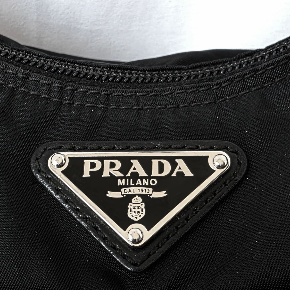 [정품 PRADA] 프라다 투포켓 호보백 크로스백 남녀공용 상품이미지2