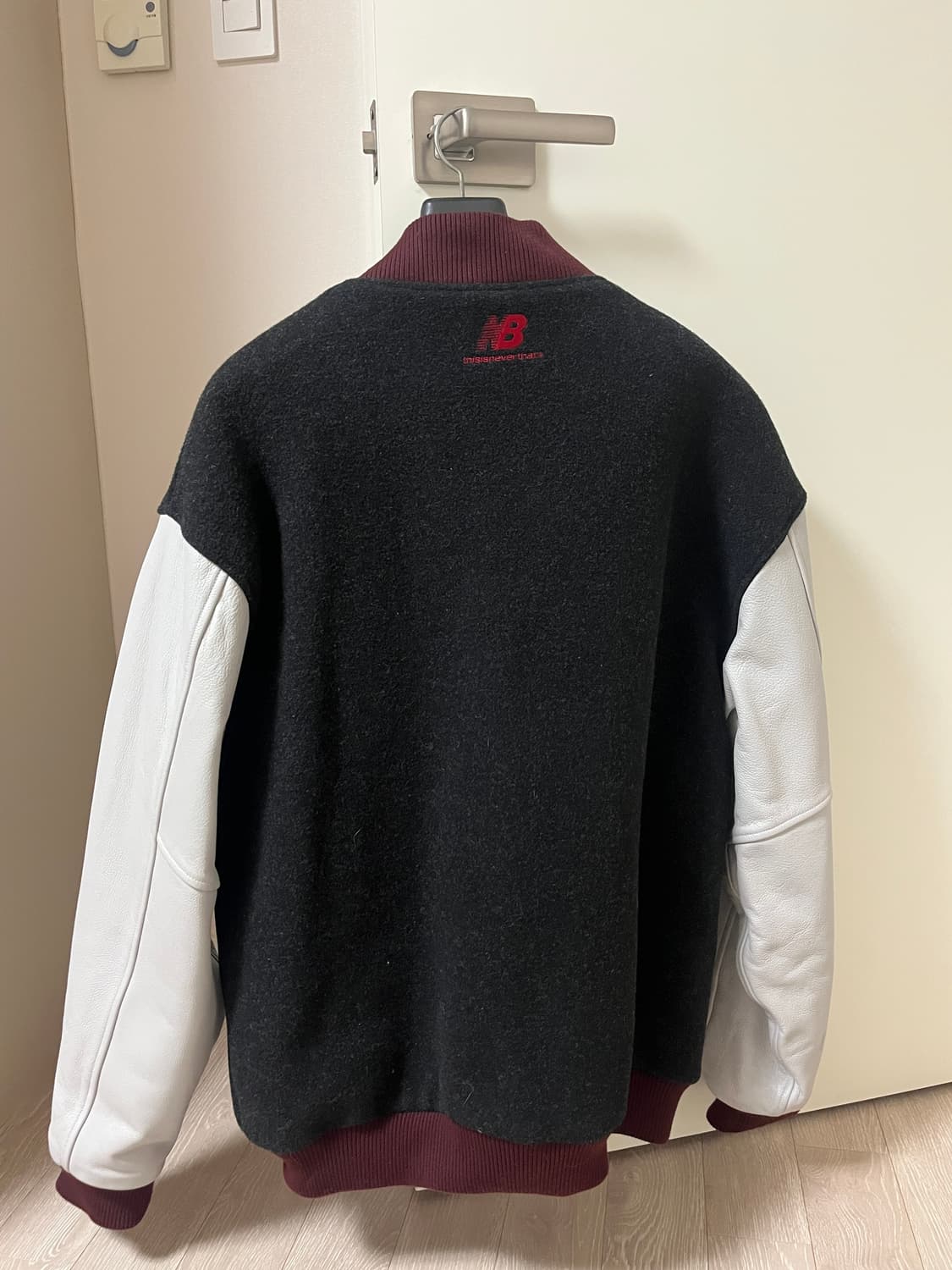 뉴발란스 디스이즈네버댓 울 레더 바시티 상품이미지2