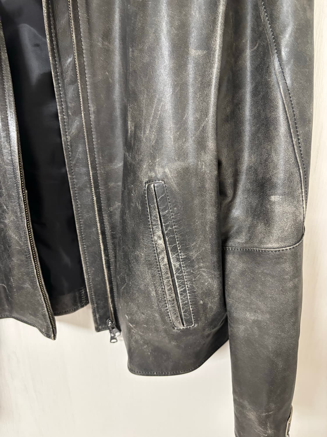 쿠어 네추럴 필링 풀업 가죽 자켓 (블랙) L 상품이미지3