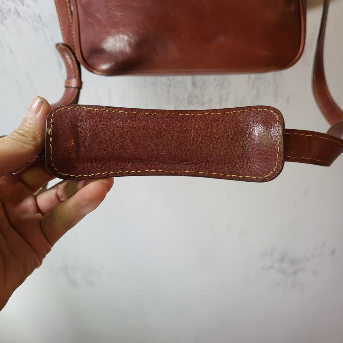 몽삭 올 레더 크로스백 상품이미지8