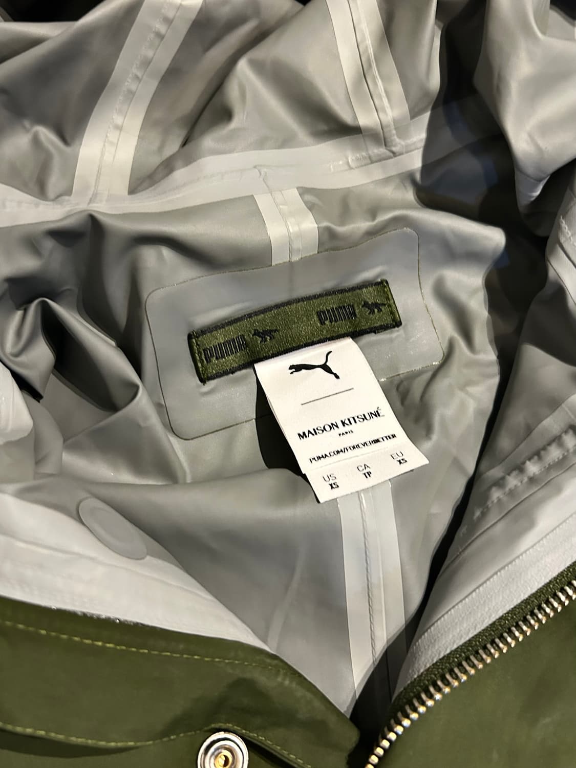 메종키츠네 x 푸마 콜라보 판초 상품이미지3