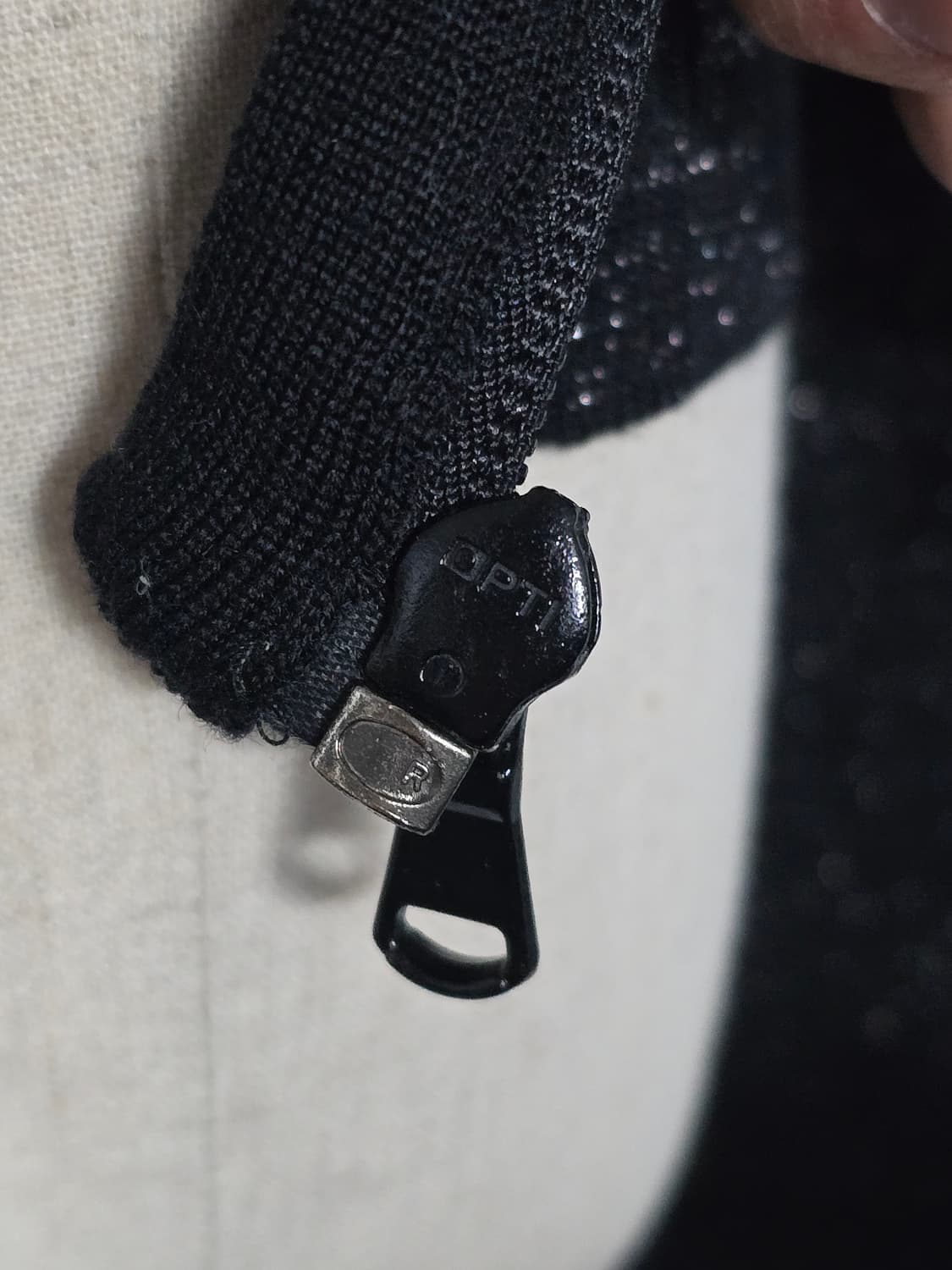 알렉산더 맥퀸 스트라이프 집업 가디건  상품이미지4