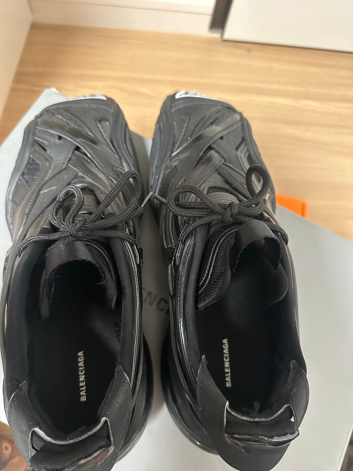 발렌시아가 타이렉스 42 블랙 상품이미지6