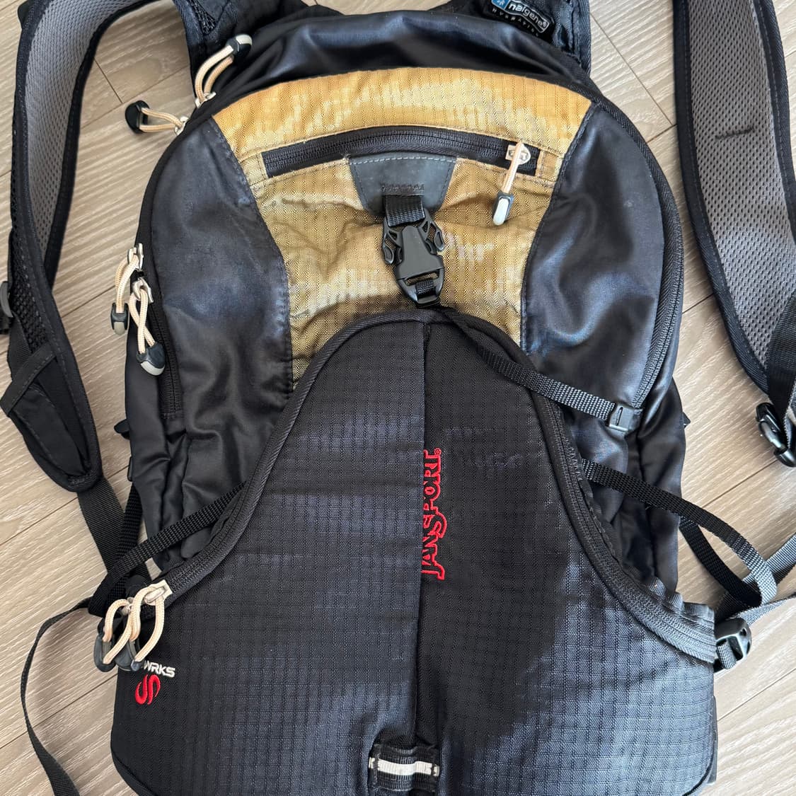 잔스포츠 트래킹 백팩 상품이미지2