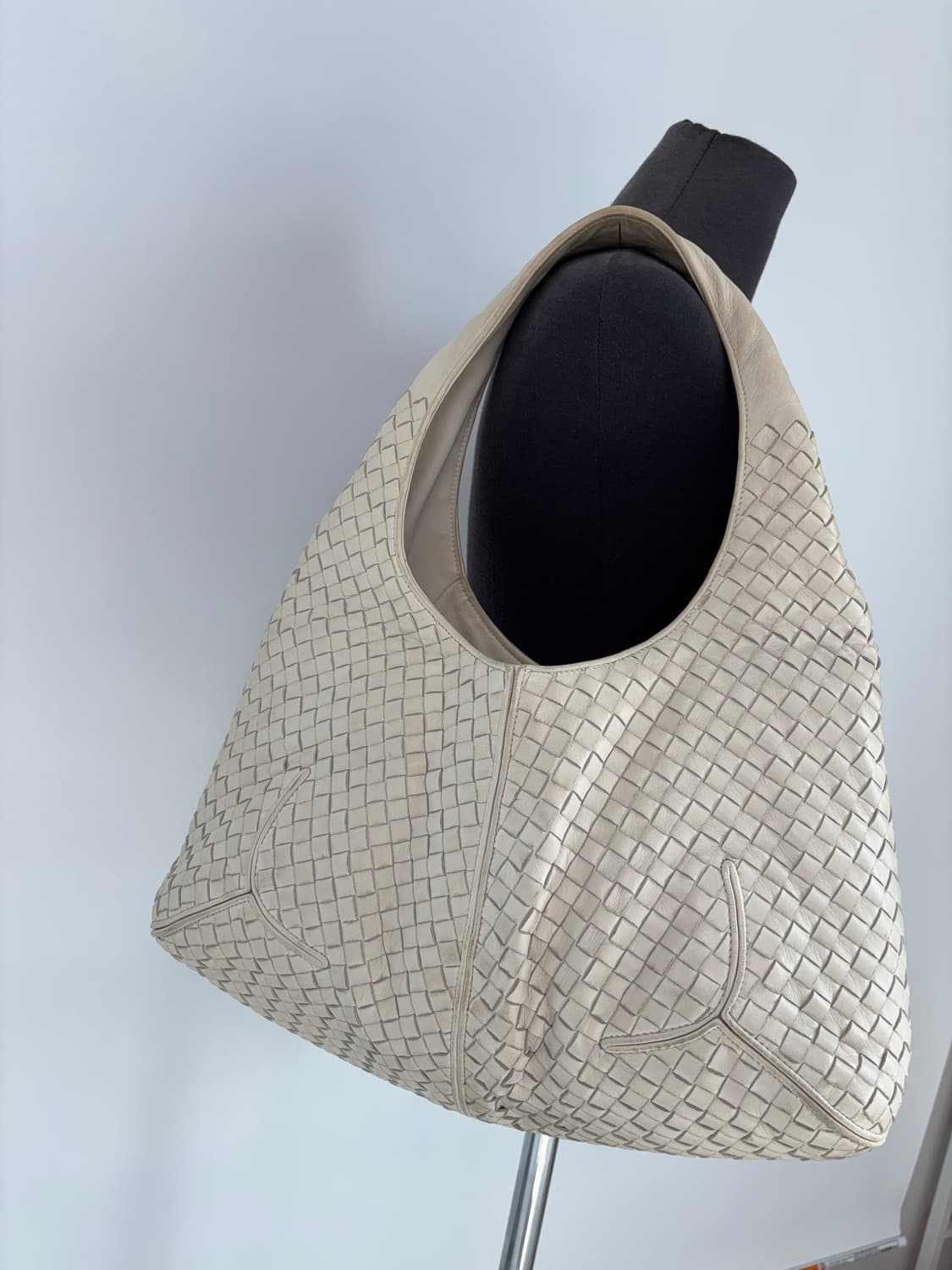 보테가베네타 호보백 화이트 상품이미지3