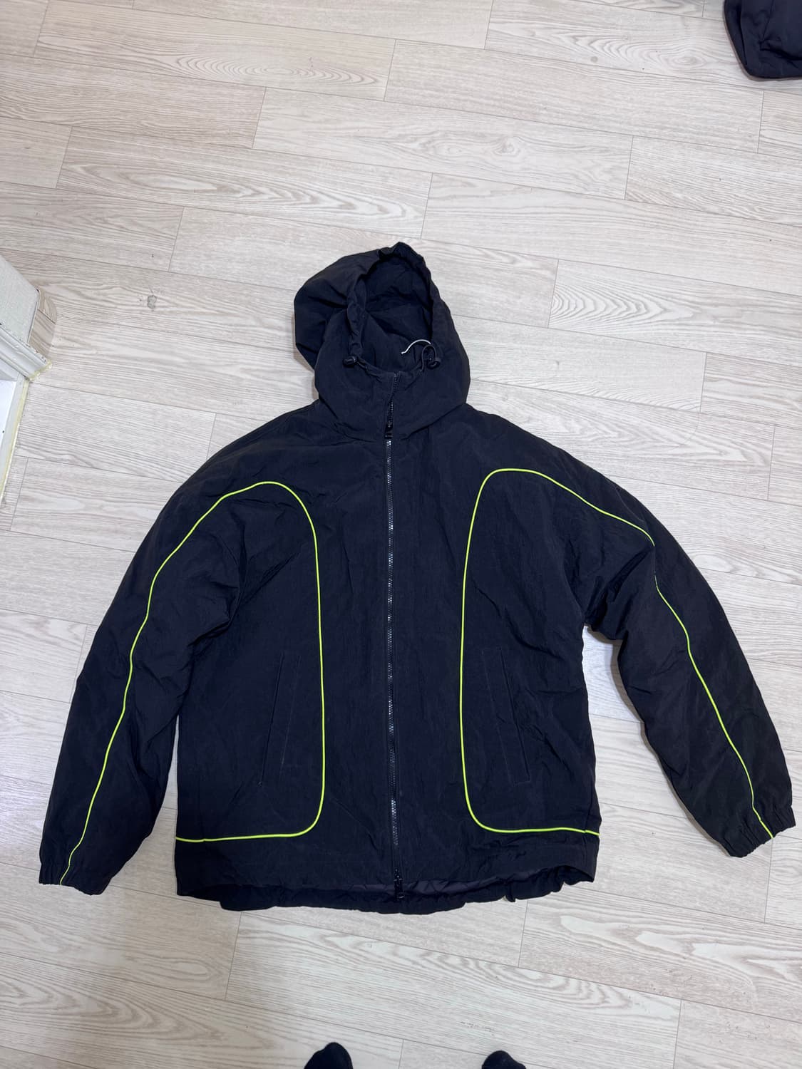 디젤 J-GREEN 후드 윈드브레이커 블랙 48 상품이미지1