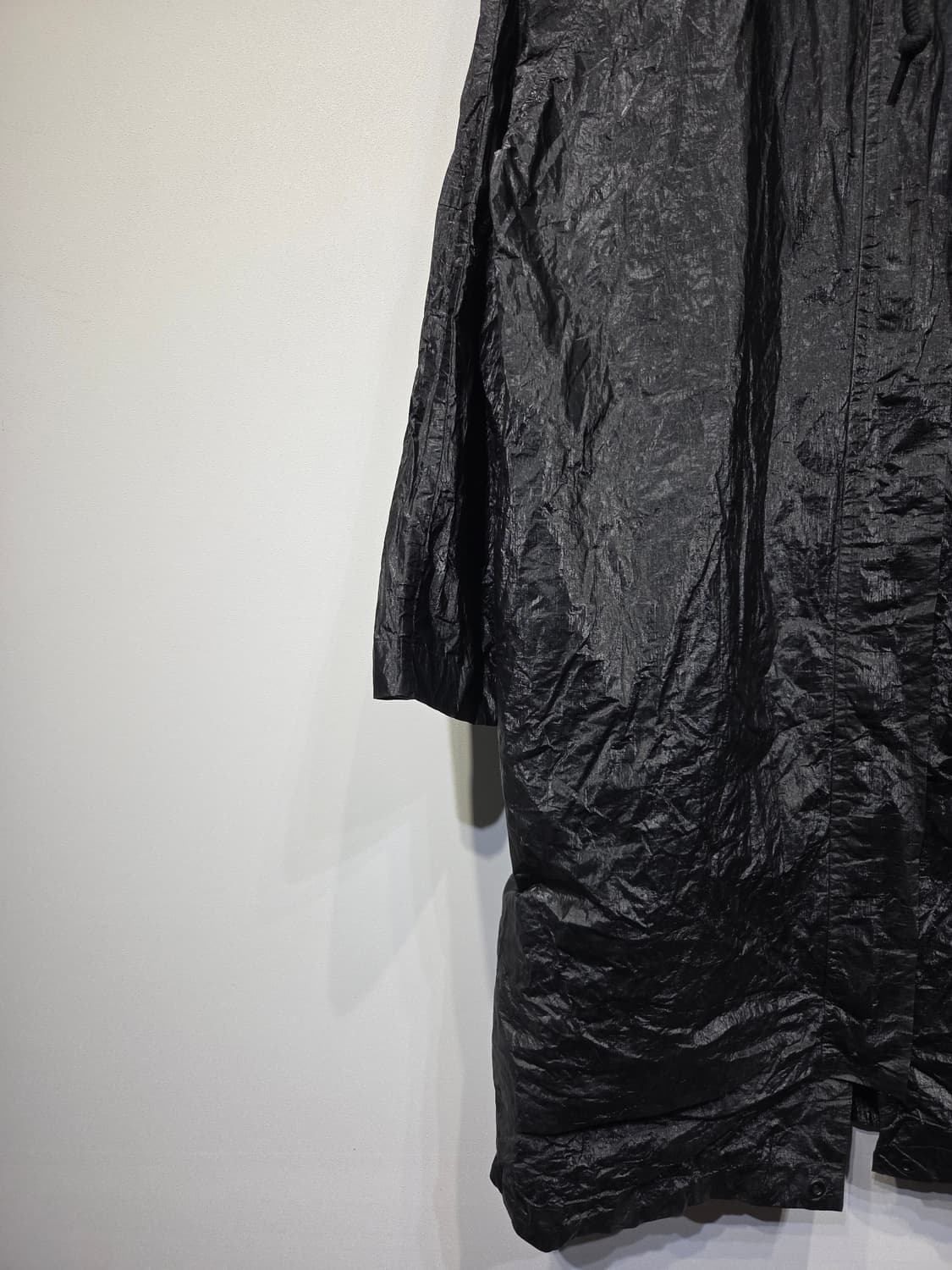 COS 코스 페이퍼 텍스처 크링클 후드 롱 코트 상품이미지4