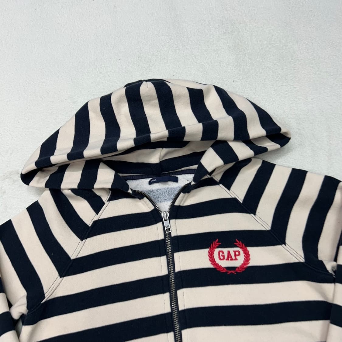 Gap 스트라이프 후드집업 상품이미지2