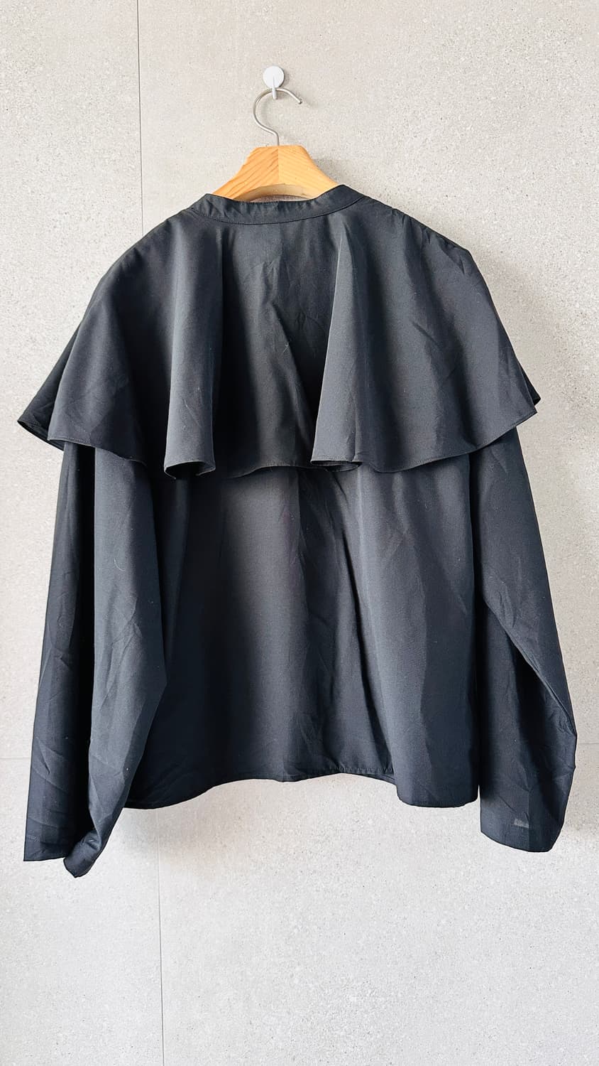 블랙 블라우스 어깨 망토 숄 케이프 스타일 얇은 긴팔 데일리 상품이미지3
