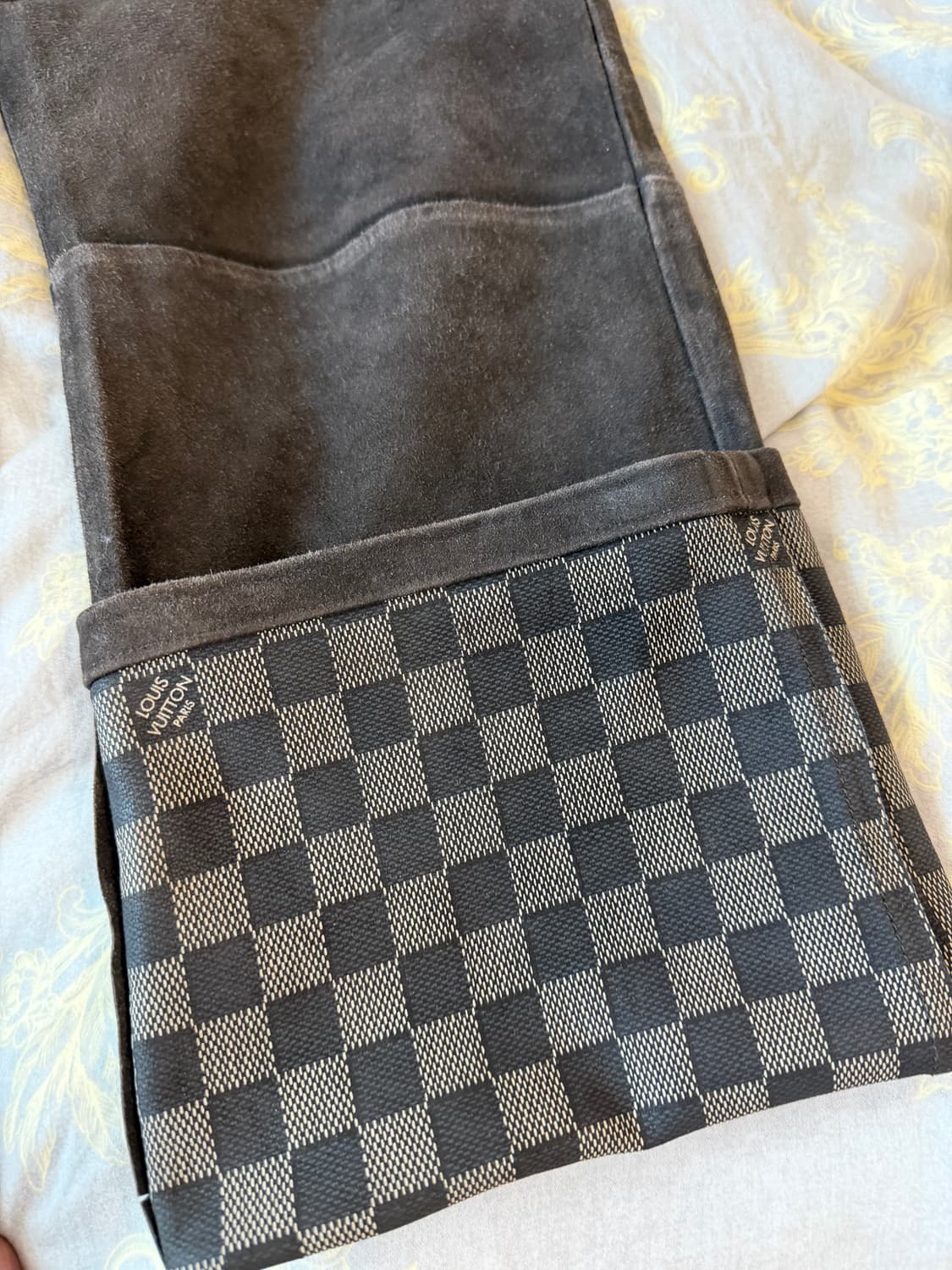 [48] 루이비통 고트 스웨이드 다미에 패턴 팬츠 상품이미지4