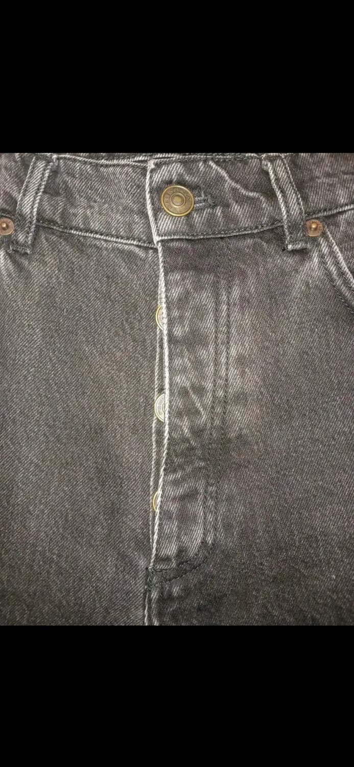 BALENCIAGA WASHED BLACK DENIM SHORTS 상품이미지3