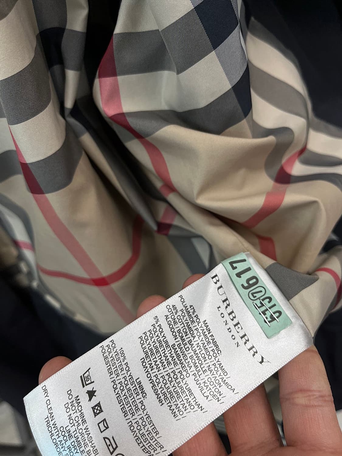 100-105) 버버리 런던 폴리 맥코트  상품이미지10