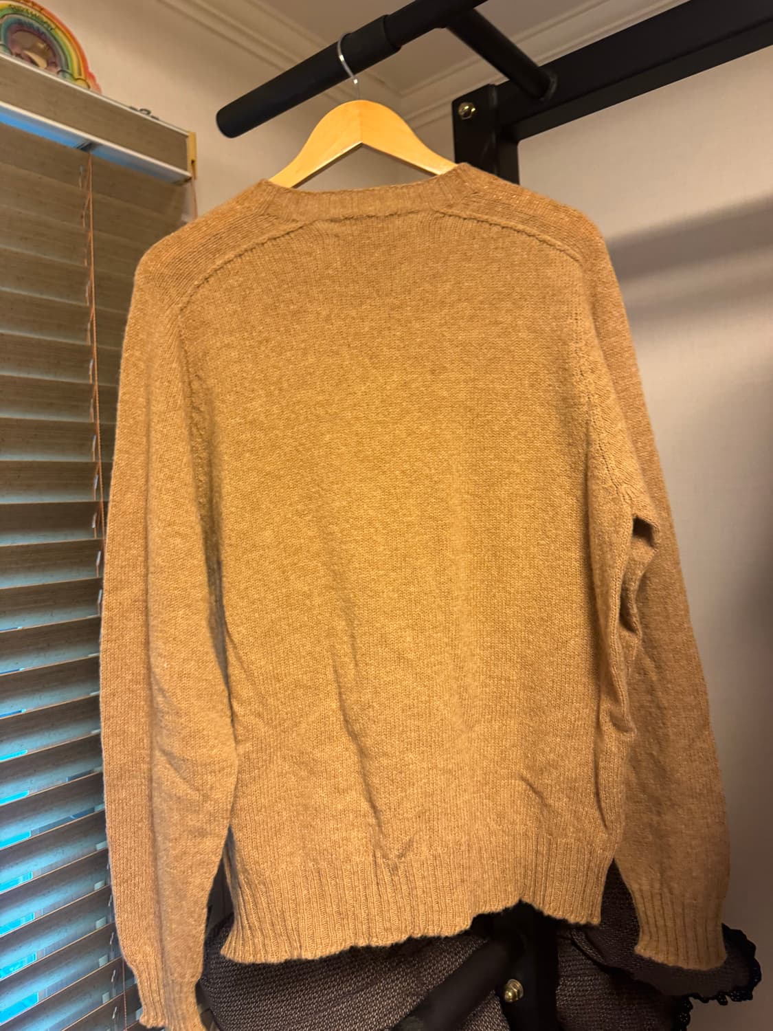 [ESK VALLEY] ANDY CREW 쉐기독 니트 camel색상 상품이미지4