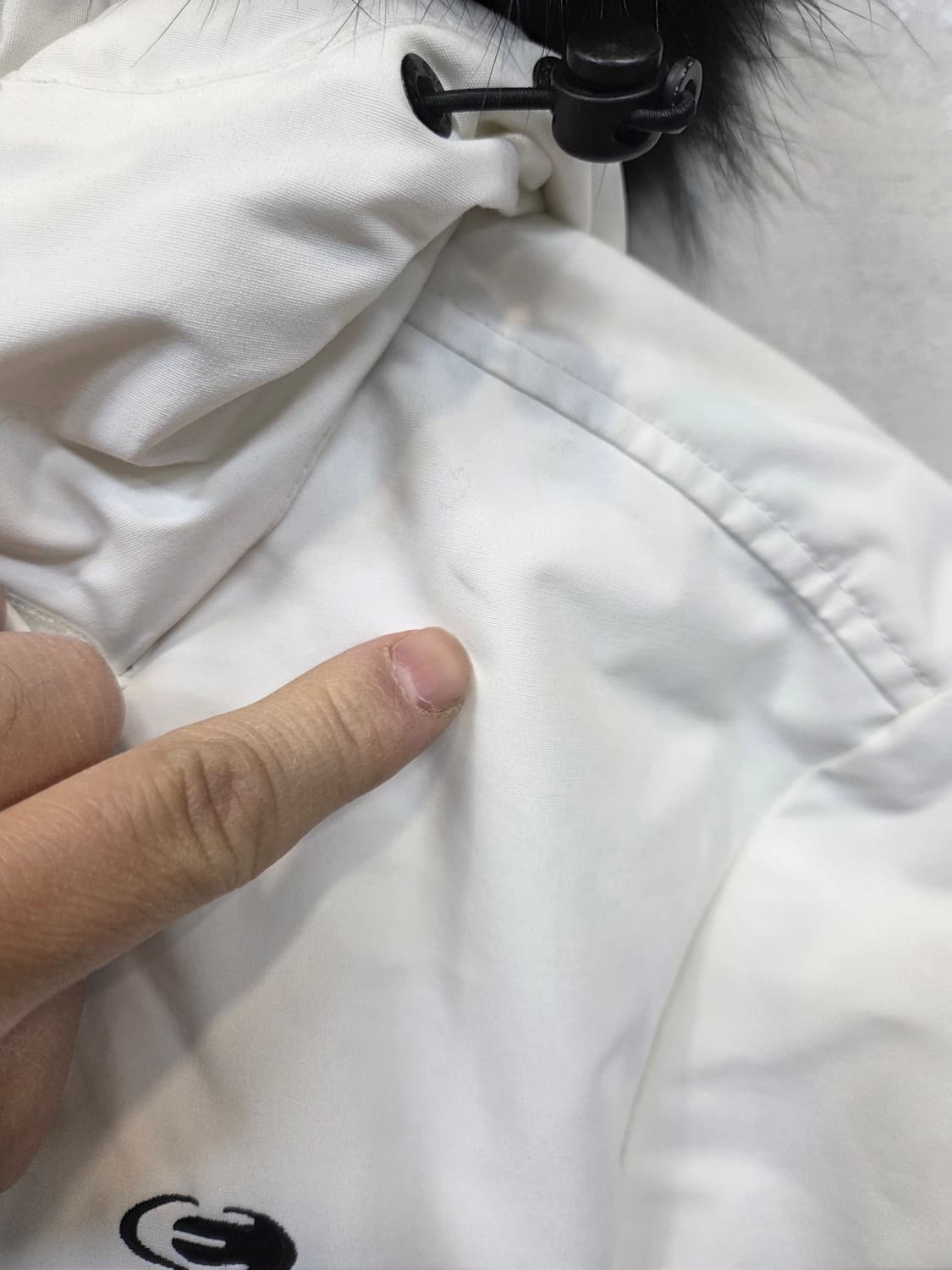 아이더 스투키 스노우화이트 라쿤퍼 구스다운 숏패딩 s 상품이미지6