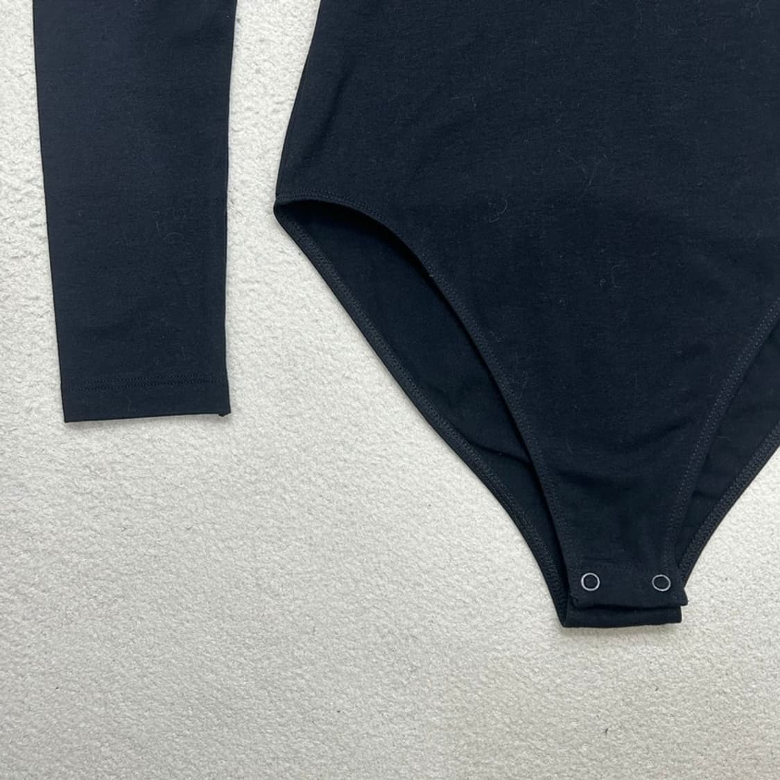 새상품 아메리칸 어패럴 블랙 롱슬리브 바디수트 M 상품이미지2