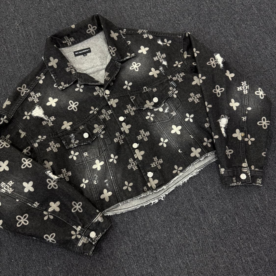 써저리 모노그램 클로버 트러커 데님 자켓 상품이미지3