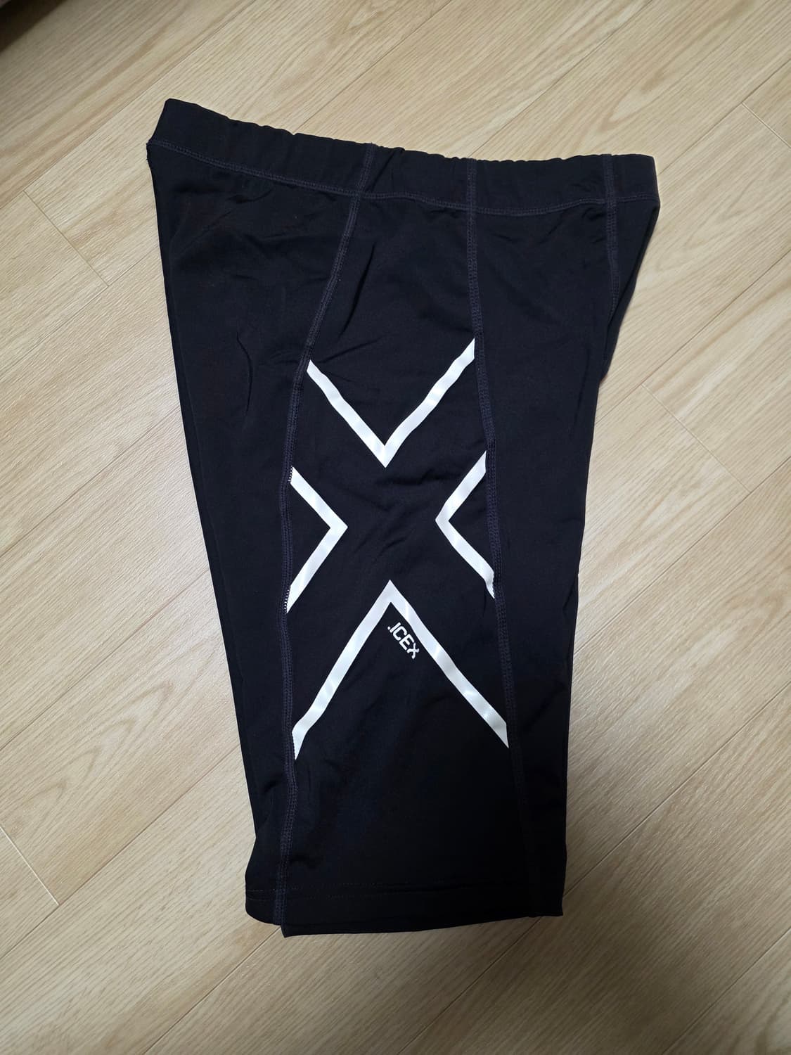 2XU 컴프레션 반바지 (44cm) M 러닝 헬스 조깅 달리기 마라톤 상품이미지3