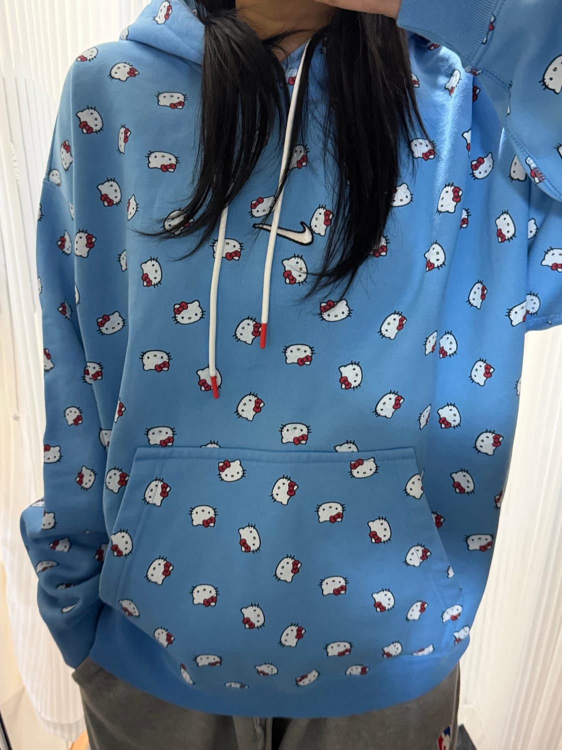 나이키x헬로키티산리오 콜라보 블루 후드티 xl 상품이미지1