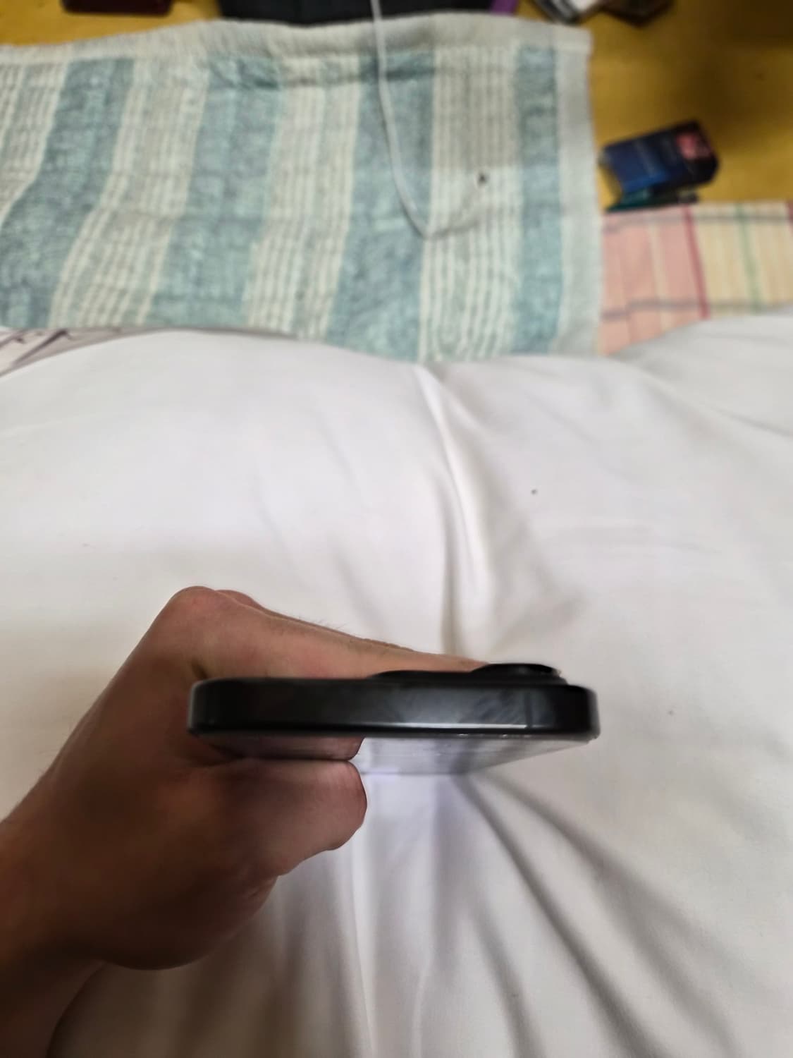 아이폰16프로 블랙 128GB 상품이미지6