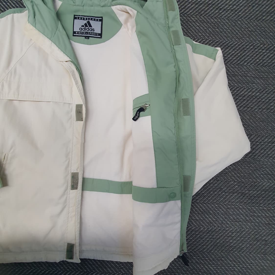 아디다스 스노우보드 올드스쿨 집업자켓 남자105 상품이미지7