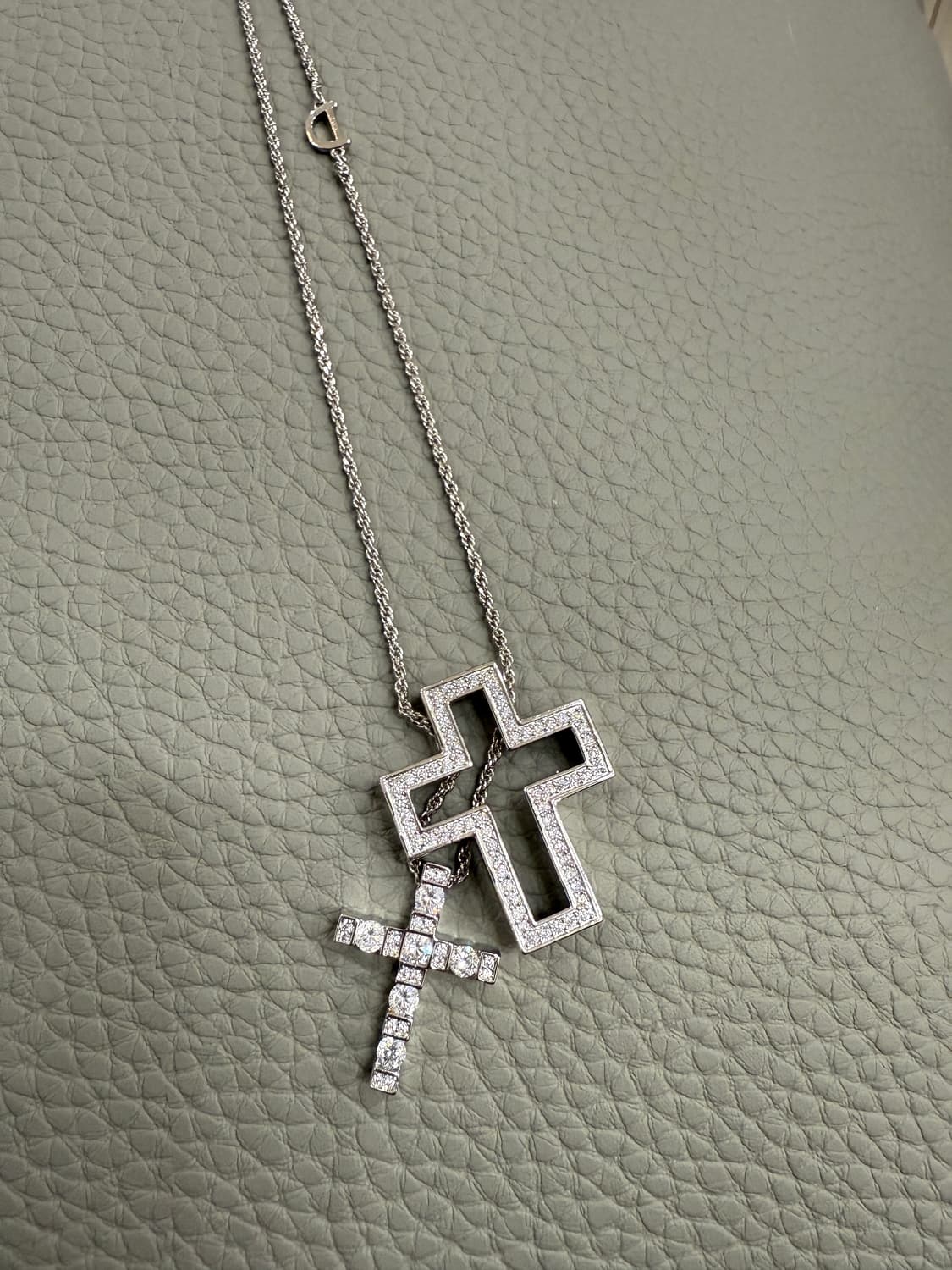 십자가 디자인 목걸이 판매합니다 상품이미지3
