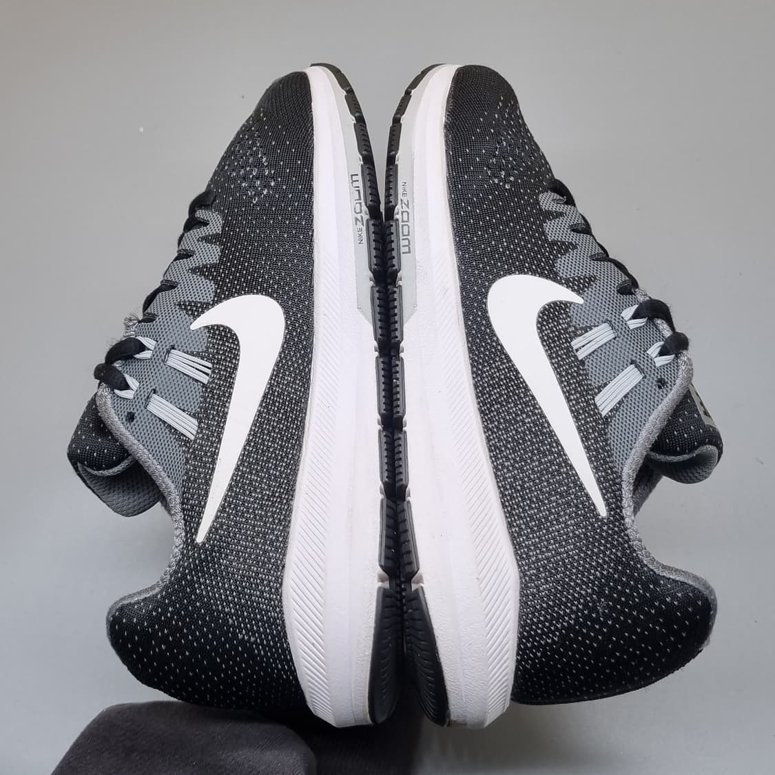 나이키 에어줌 스트럭처20 여성운동화230  상품이미지5