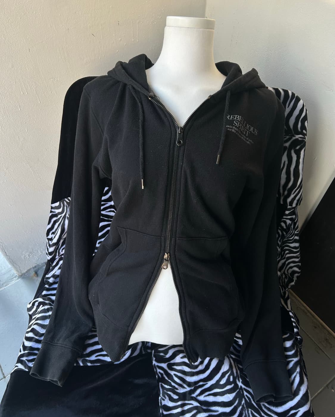 스컬 펑크 큐빅 후드집업 상품이미지3