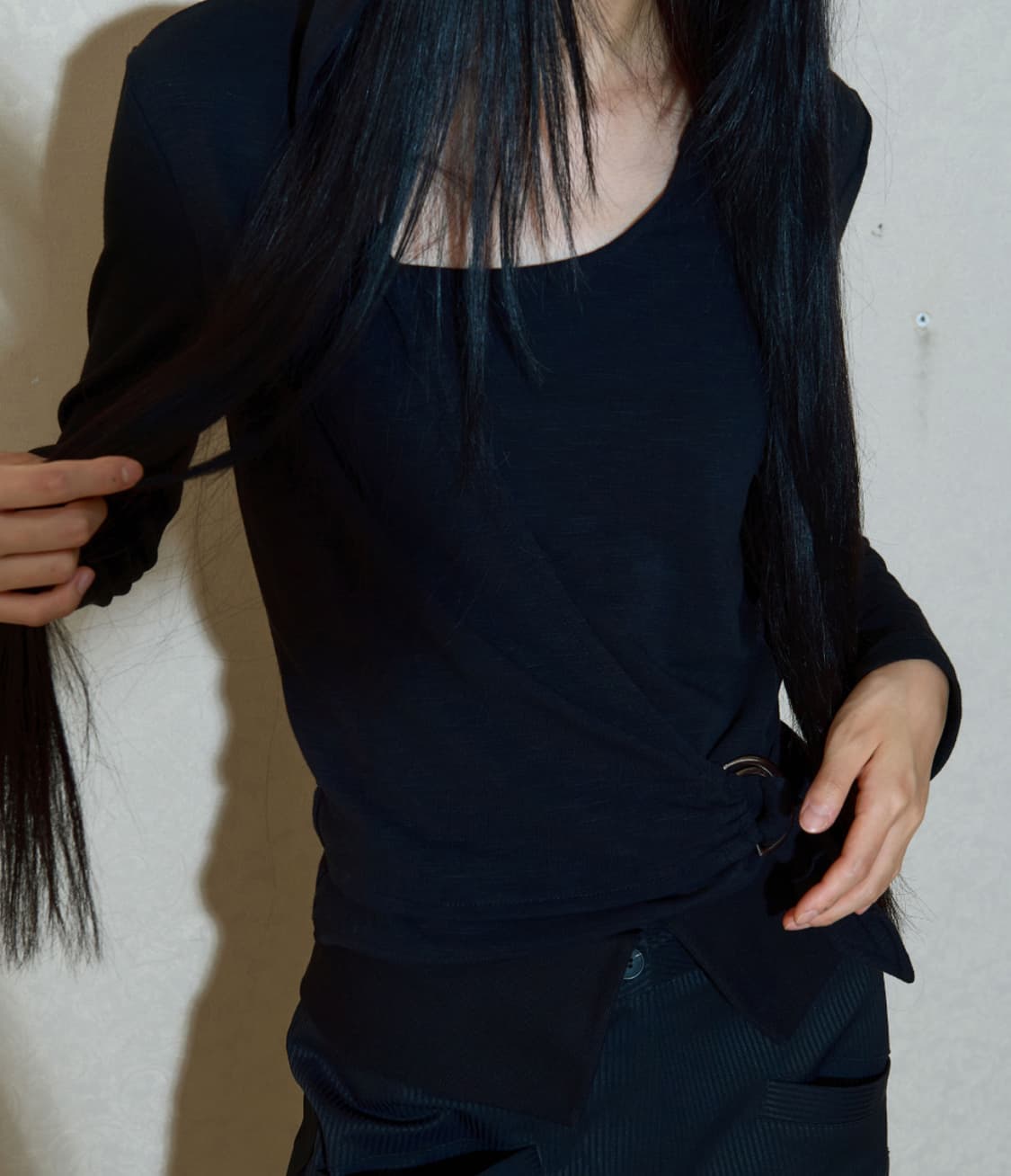 (10/8까지 판매)0104 공일공사 BELTED WRAP HOODIE 상품이미지2