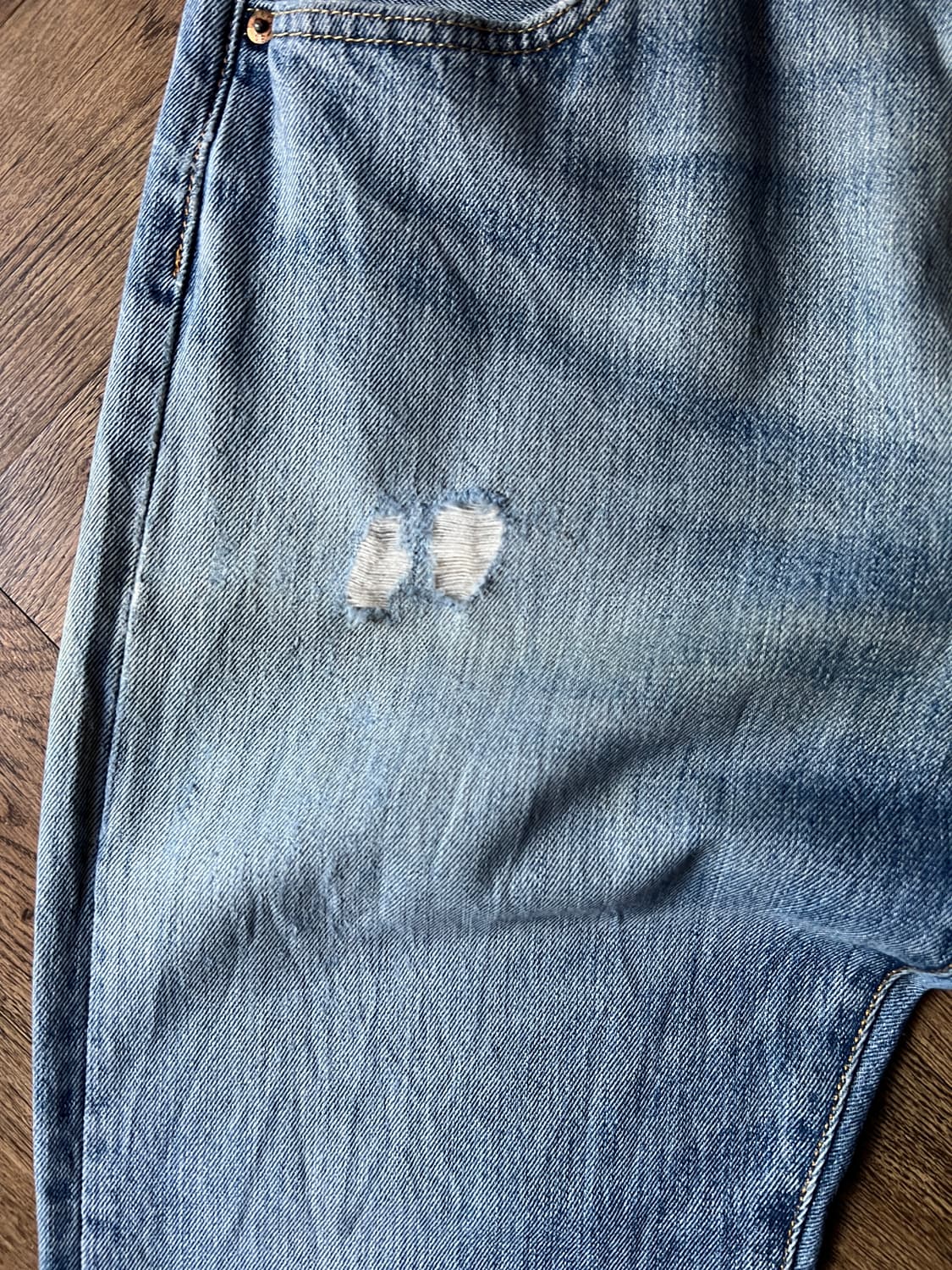 [36]리바이스 501 빈티지 데미지드 데님 팬츠 상품이미지4