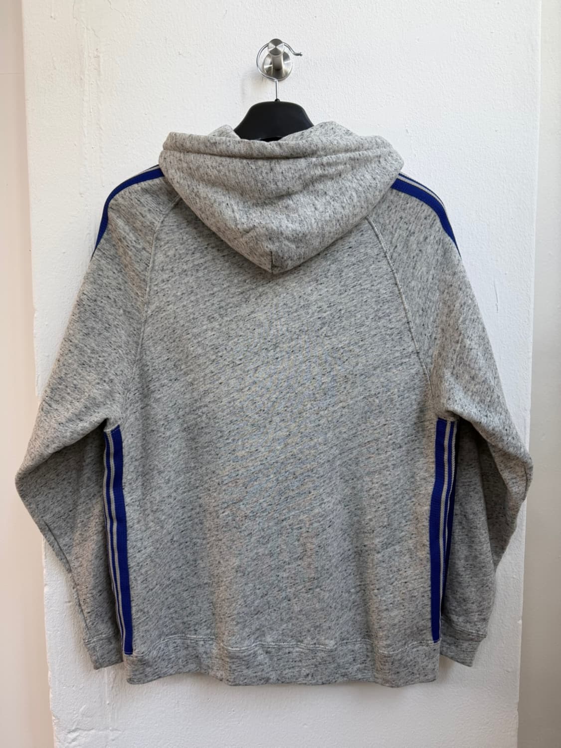 니들스 x AWGE 자수 후드 티셔츠  상품이미지5