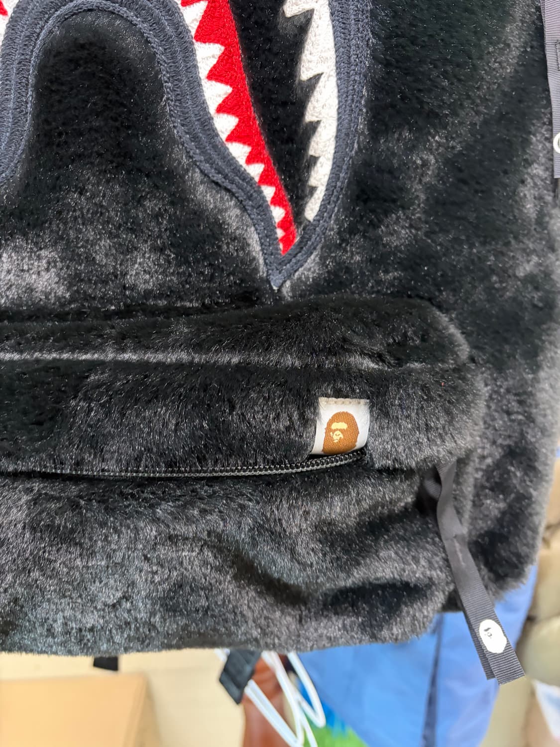 베이프 퍼 백팩 상태 극상 정품 판매합니다 상품이미지3