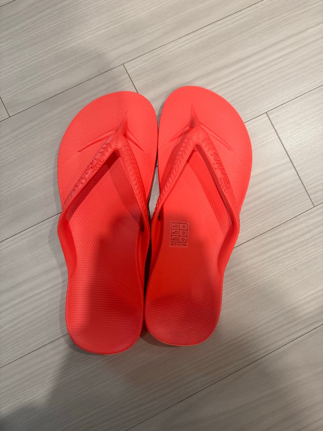 아치스 쪼리 플립플랍 코랄 m7w8 245-250 새상품 상품이미지1