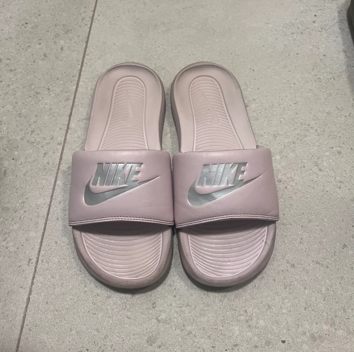 나이키 핑크 슬리퍼 240 상품이미지2