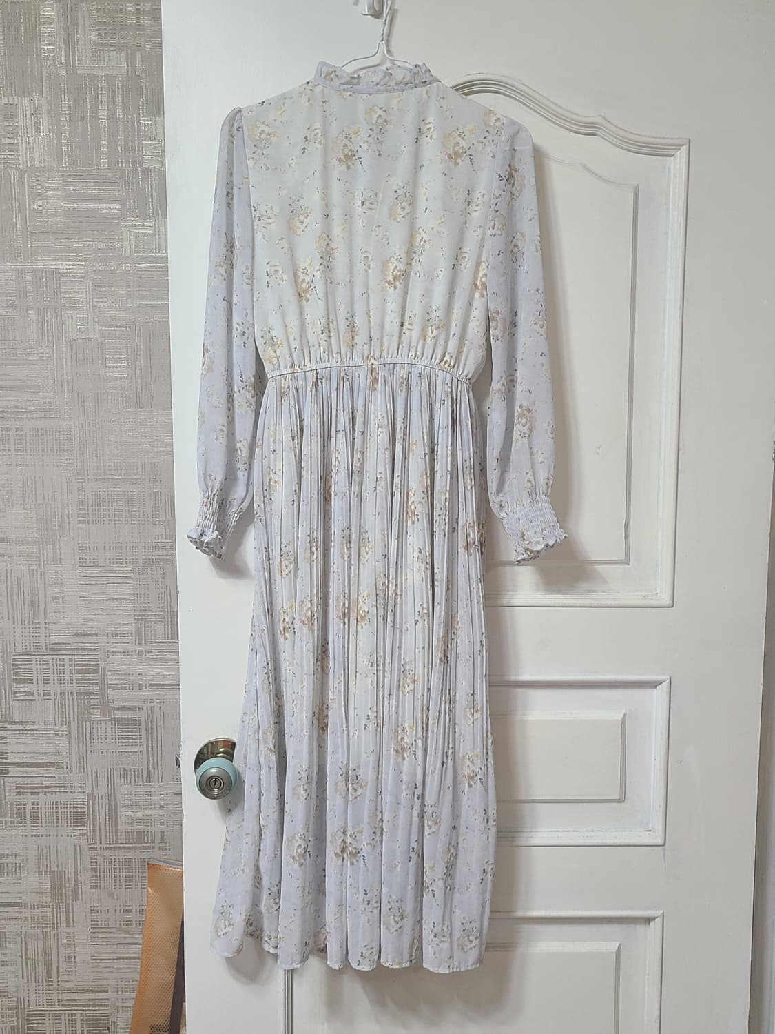 하늘색 플라워 플리츠 쉬폰원피스 상품이미지2