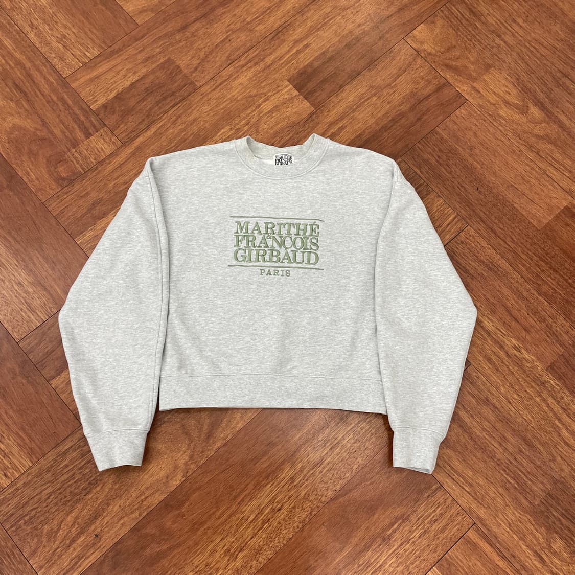 마리떼프랑소와저버 크롭 맨투맨 상품이미지1