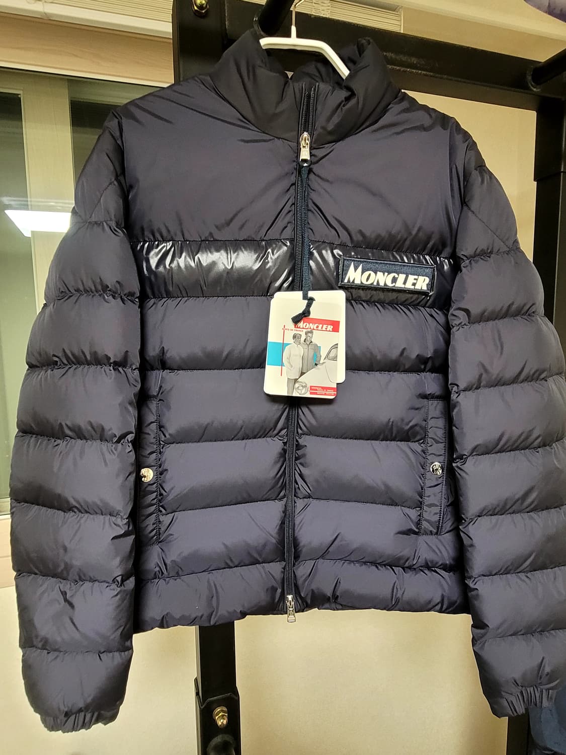 [미사용 새상품] 몽클레어 패딩 1사이즈 95 상품이미지9