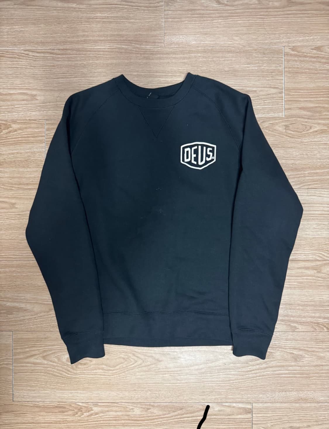 데우스 엑스 마카나 서울 맨투맨 상품이미지1