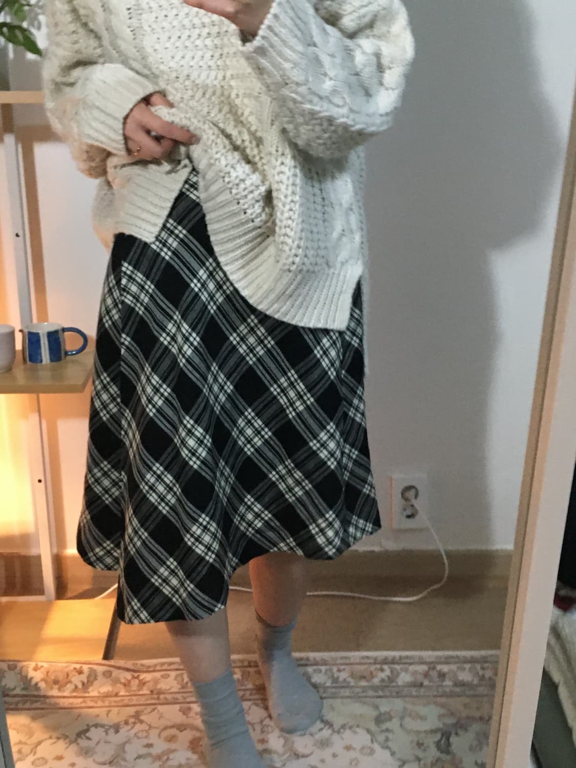 블랙 체크 핀턱 스커트 상품이미지2