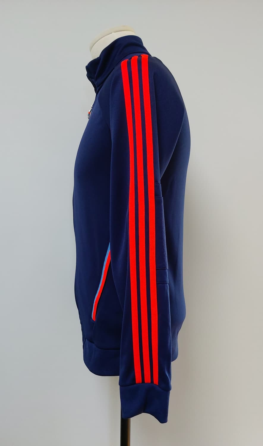 아디다스 퍼포먼스 트랙탑 져지 (95)

 상품이미지2