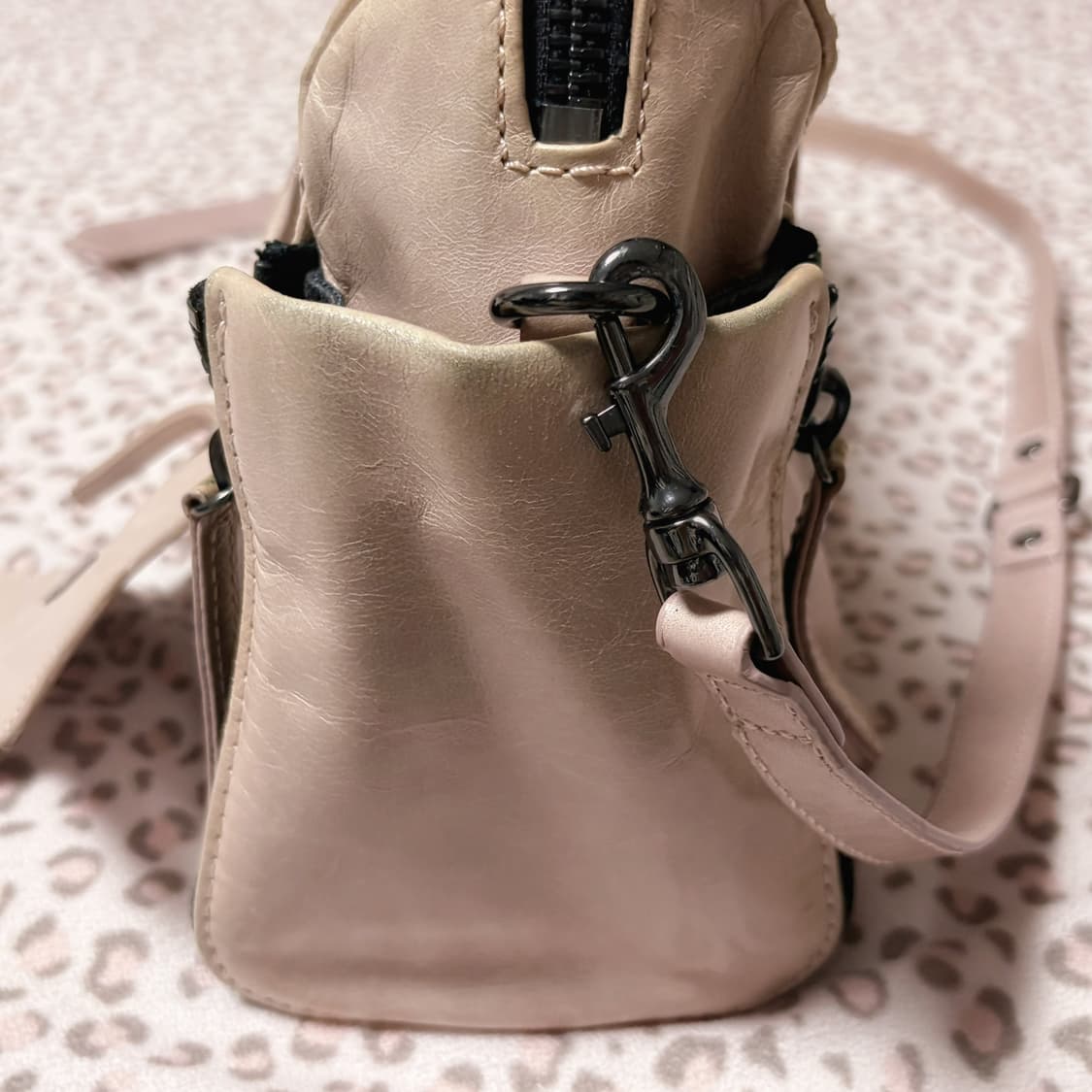 디젤 히메갸루 핑크 스타 지퍼 아카이브 한정 크로스백 도트백 상품이미지5