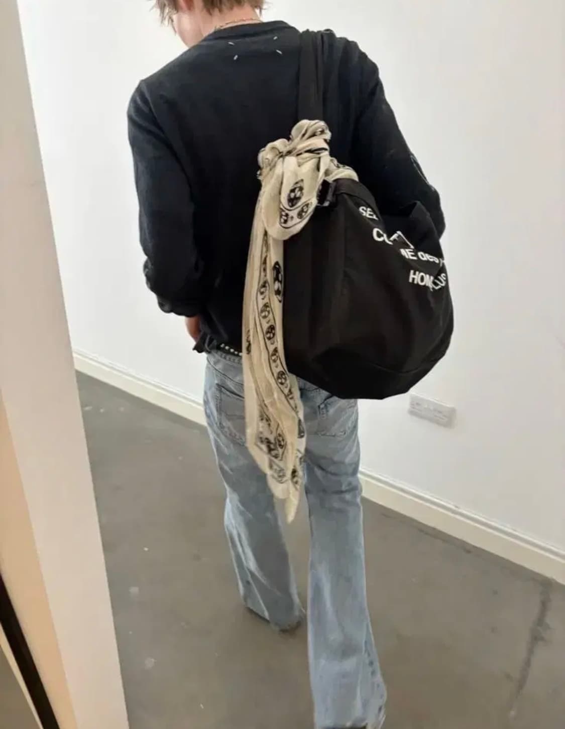 꼼데가르송 옴므플러스 메신저백 상품이미지5