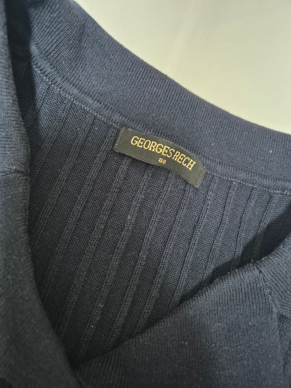 GEORGES RECH 카라티 팝니다  상품이미지2