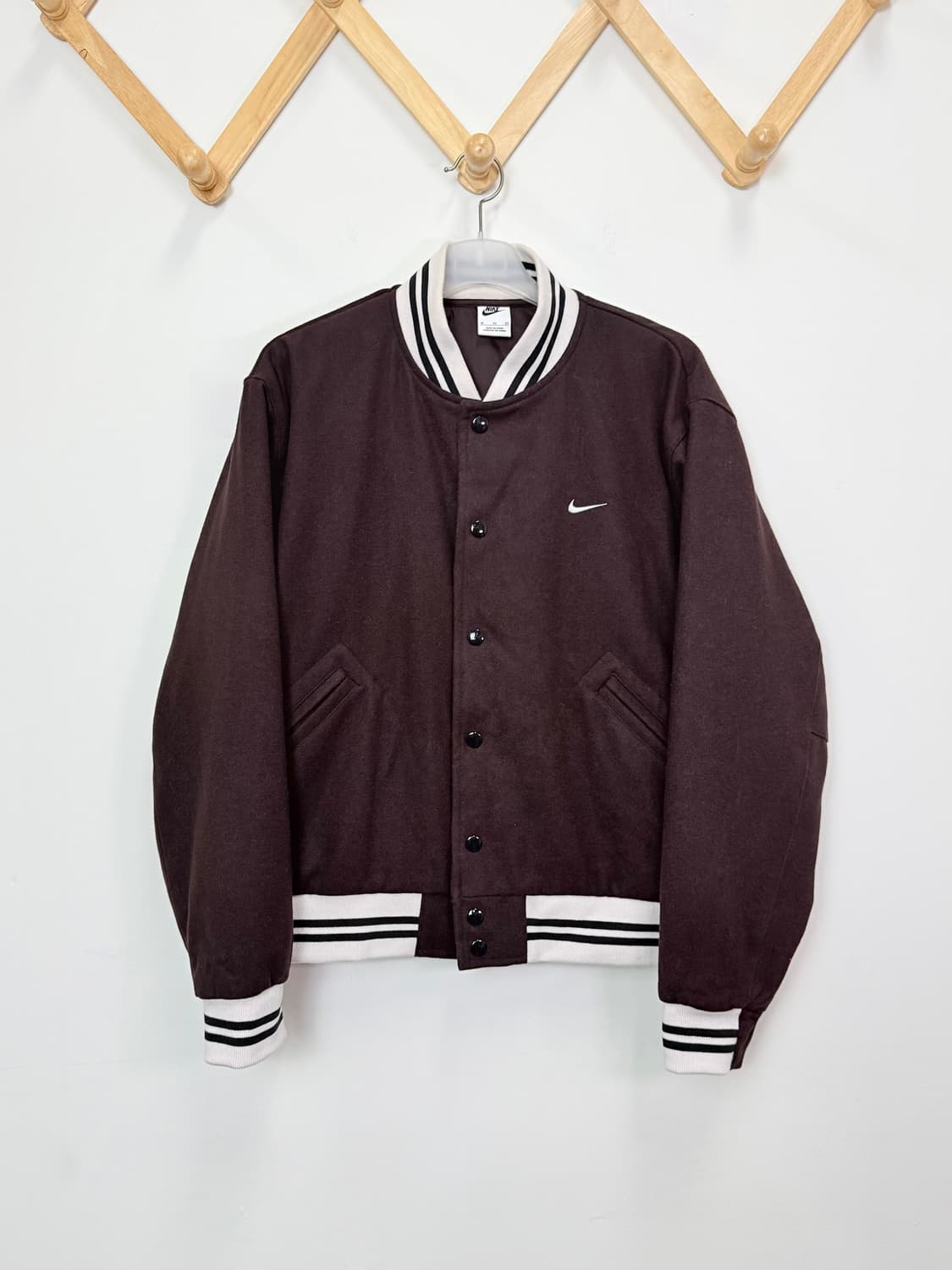 나이키 NSW 어센틱 바시티 자켓 브라운 바살트 상품이미지2