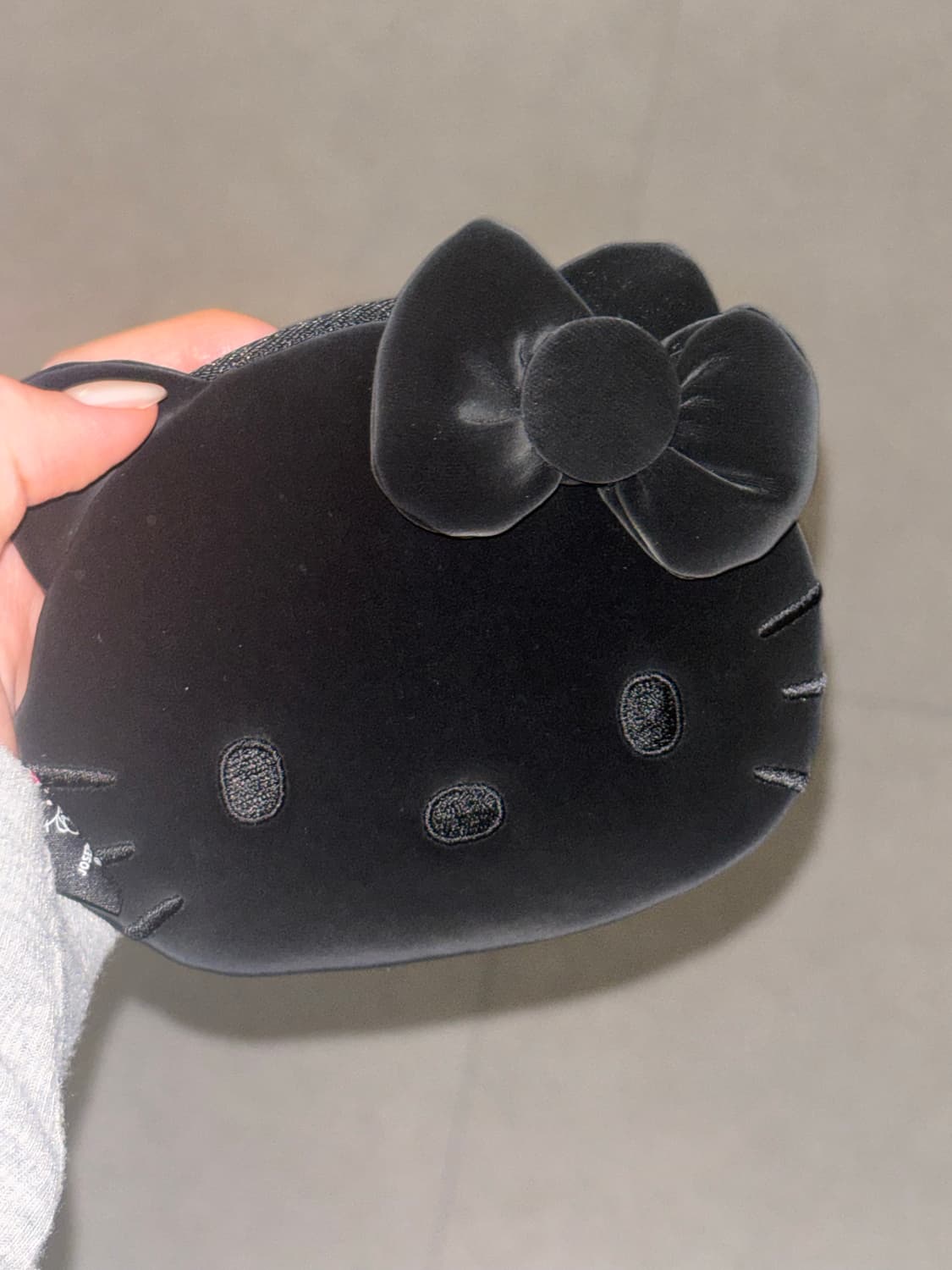 헤이즈 미니 파우치 헬로키티 블랙 상품이미지1