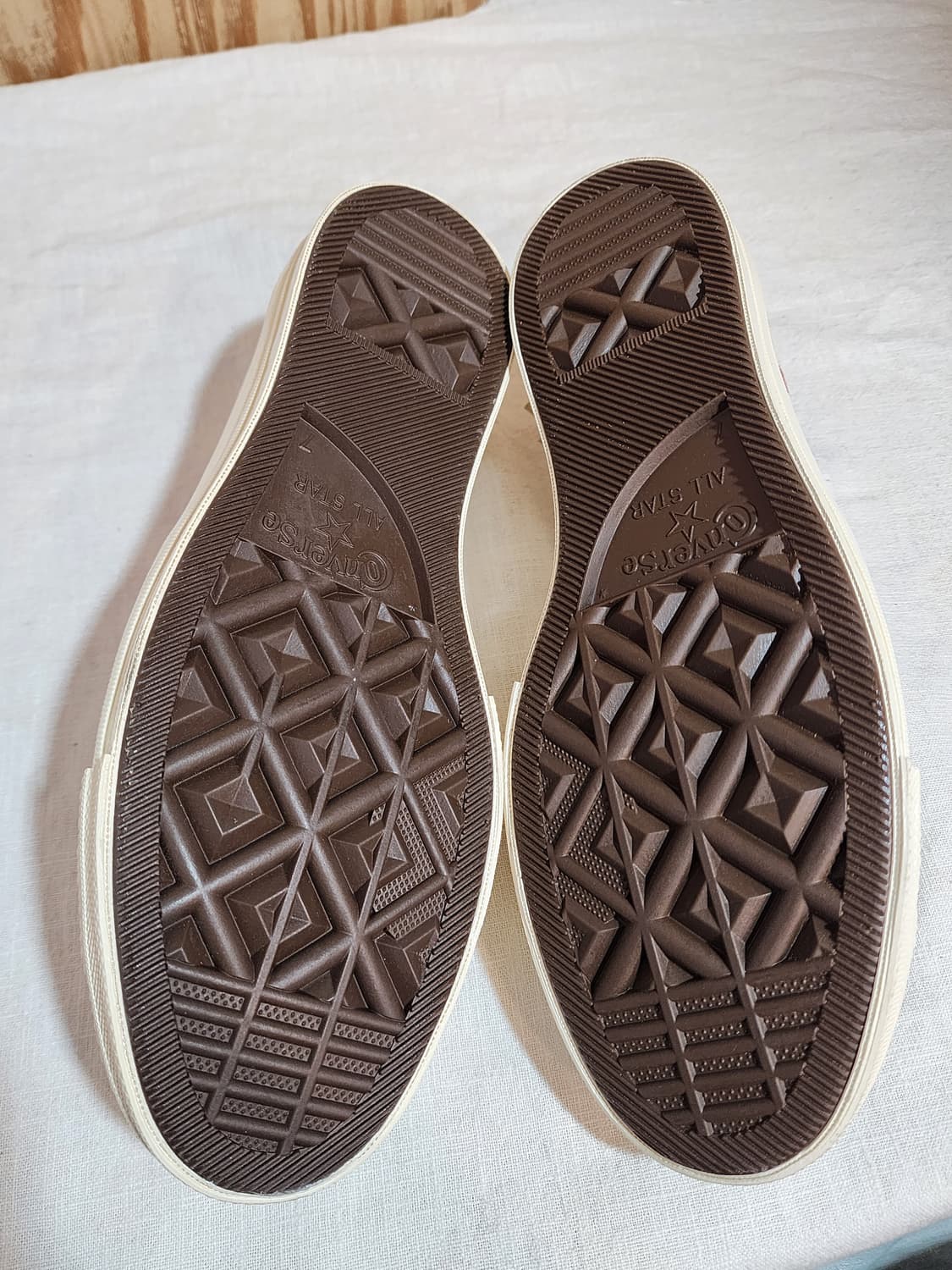 꼼데가르송 컨버스 척테일러 70 로우 아이보리
새상품 255 상품이미지8