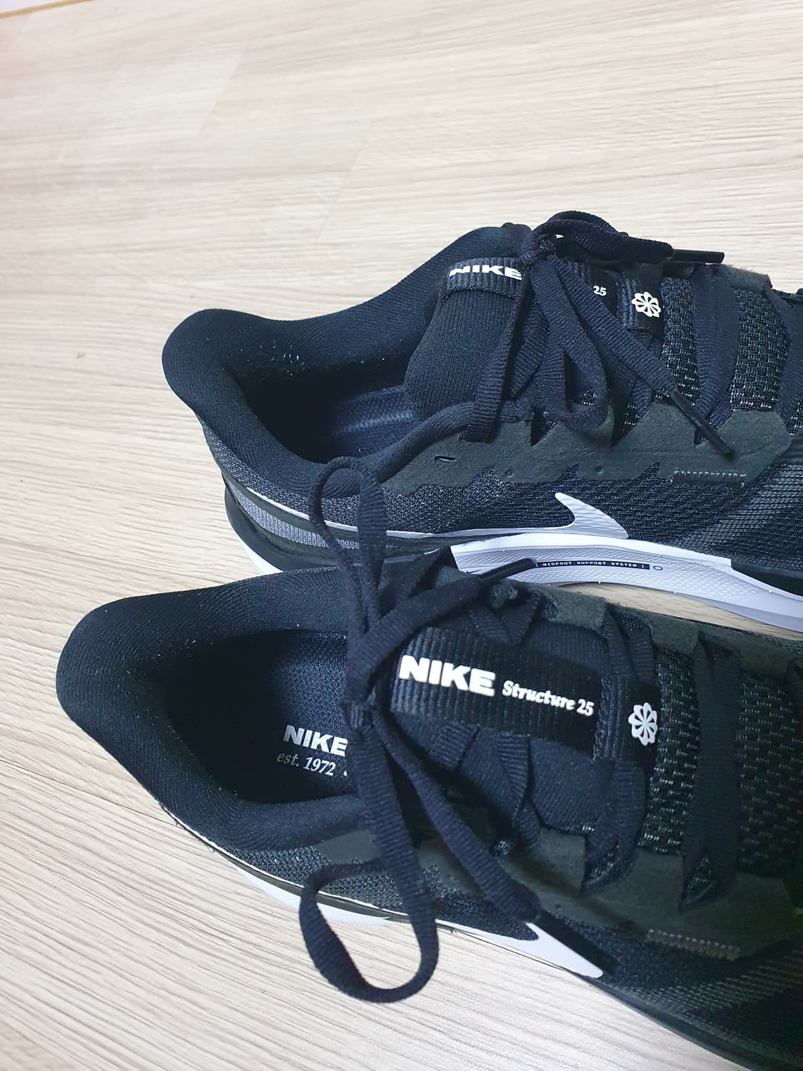 나이키 스트럭처 25 운동화 270 상품이미지7
