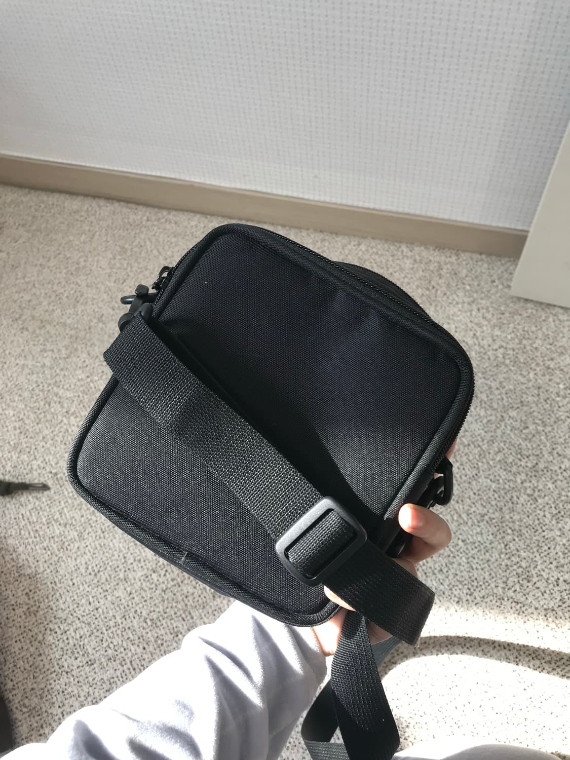 칼하트 크로스백 상품이미지5