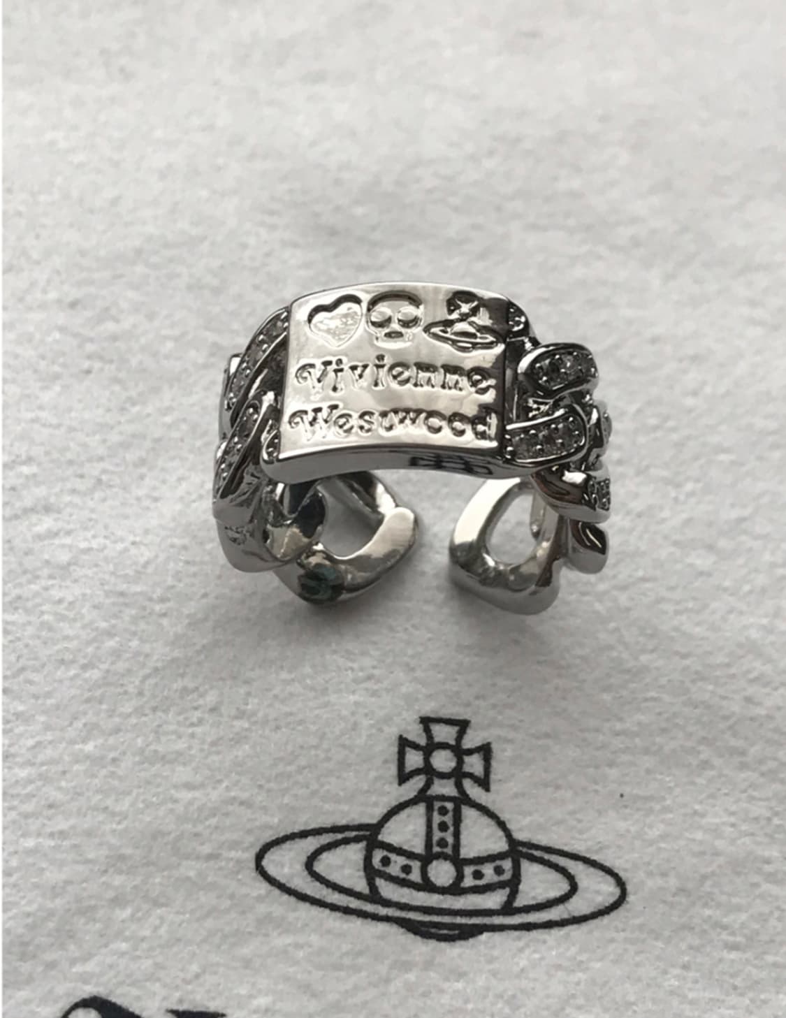 비비안웨스트우드 아카이브 크리스탈 체인 레터링 orb 각인 디테일 반지 상품이미지1