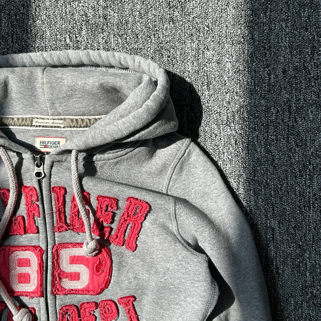 타미힐피거 패치로고 그레이 후드집업 상품이미지2